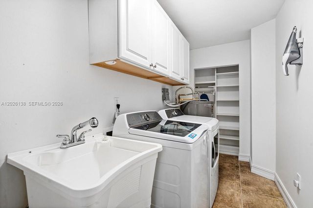 2010 NE 57th St, Fort Lauderdale, FL 33308