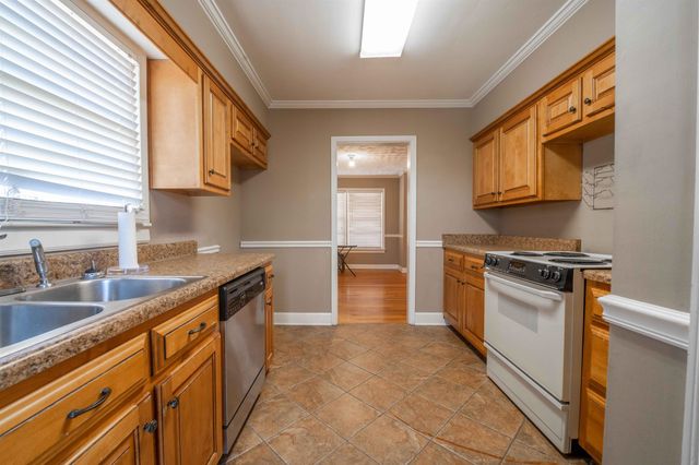 1227 WHITTEN RD, Memphis, TN 38134