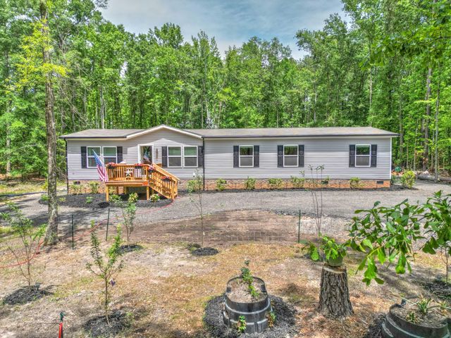 1207 Edmonds Way, Summerton, SC 29148