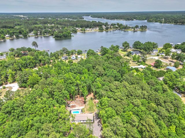 1207 Edmonds Way, Summerton, SC 29148