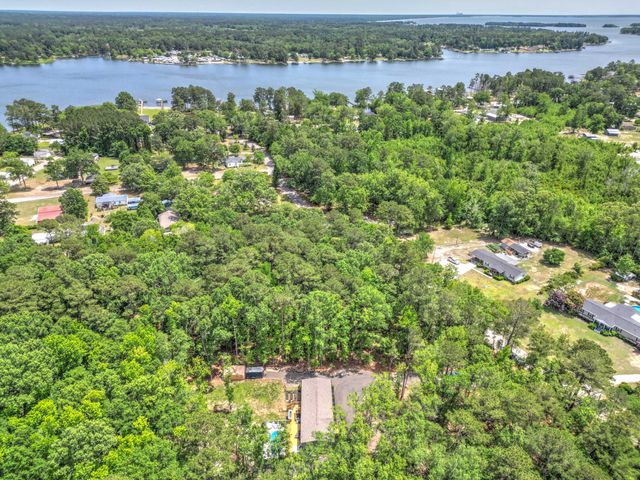1207 Edmonds Way, Summerton, SC 29148
