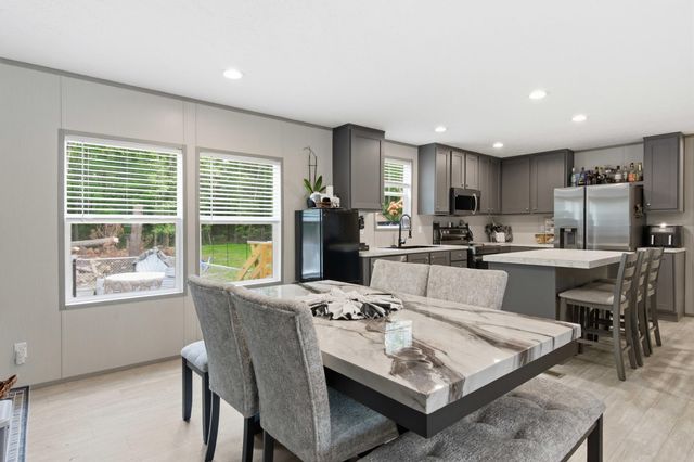 1207 Edmonds Way, Summerton, SC 29148