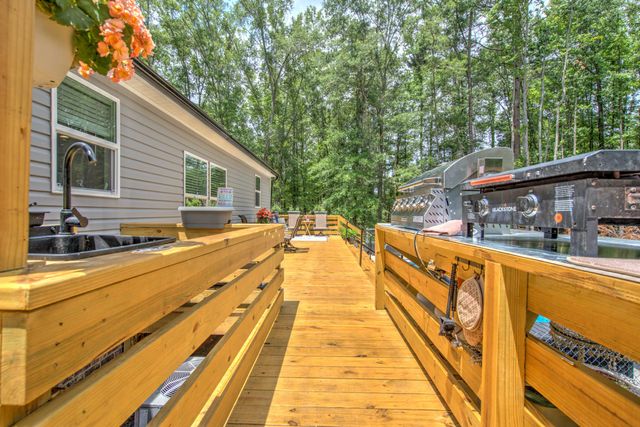 1207 Edmonds Way, Summerton, SC 29148