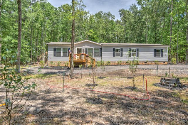 1207 Edmonds Way, Summerton, SC 29148