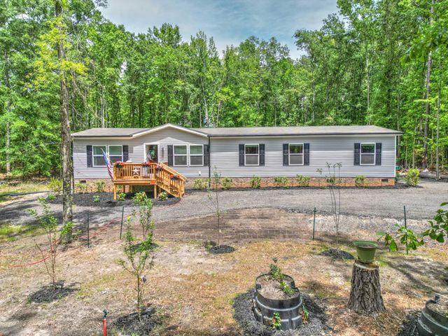 1207 Edmonds Way, Summerton, SC 29148