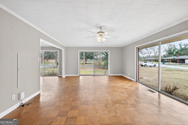 236 6th Avenue, Winder, GA 30680