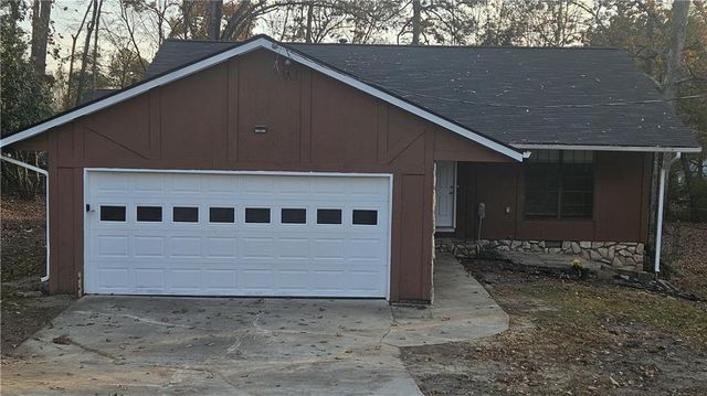 2673 Stoneview NW Court, Conyers, GA 30012