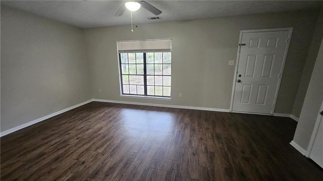 2673 Stoneview NW Court, Conyers, GA 30012