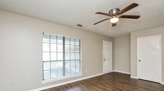 2673 Stoneview NW Court, Conyers, GA 30012