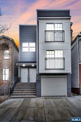 225 9th Street, Newark, NJ 07103