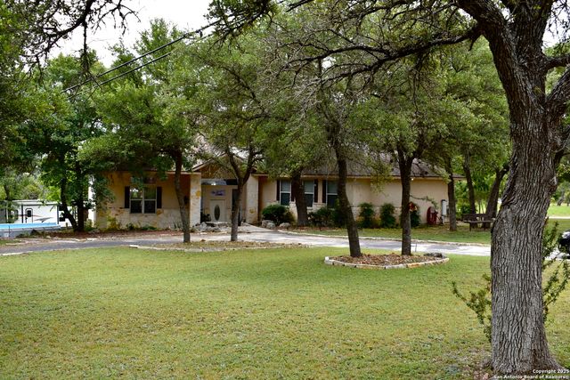 101 hillside, Spring Branch, TX 78070
