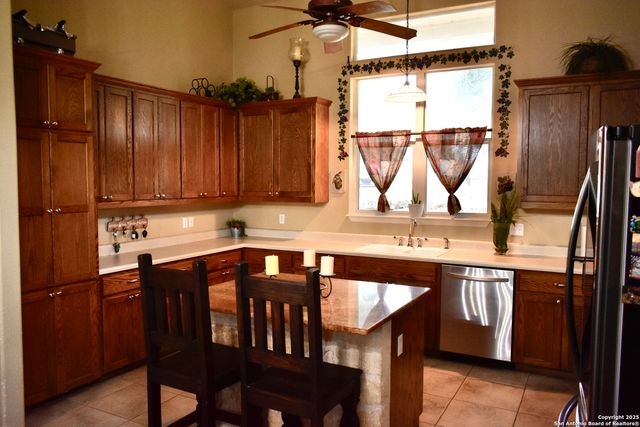 101 hillside, Spring Branch, TX 78070