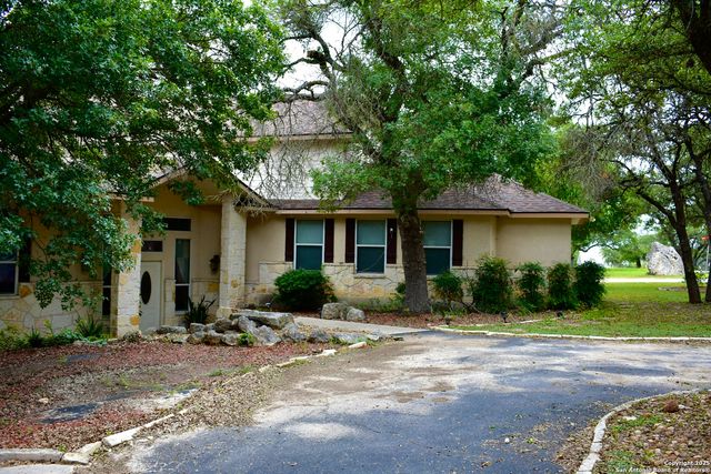 101 hillside, Spring Branch, TX 78070