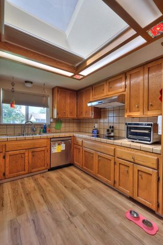3808 Poinsettia Dr, Modesto, CA 95356