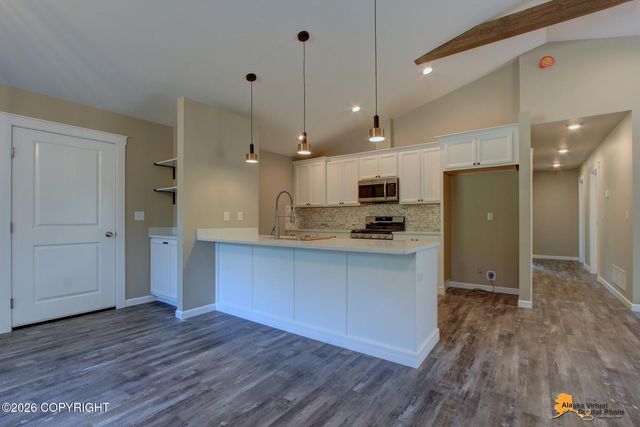 12464 W Corn Street, Houston, AK 99623