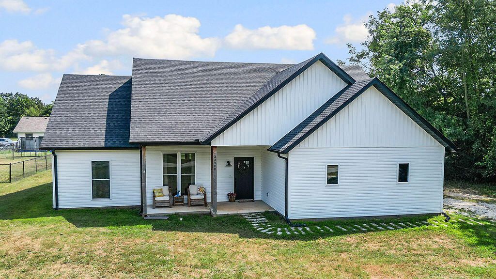 33480 State Highway 112, Seligman, MO 65745