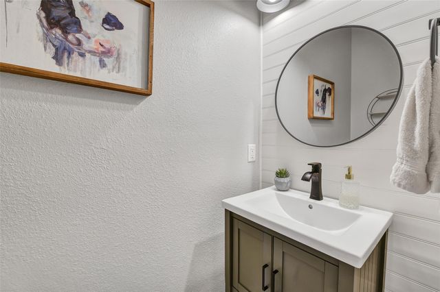 910 High Ridge Circle, Friendswood, TX 77546
