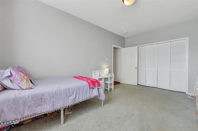 910 High Ridge Circle, Friendswood, TX 77546