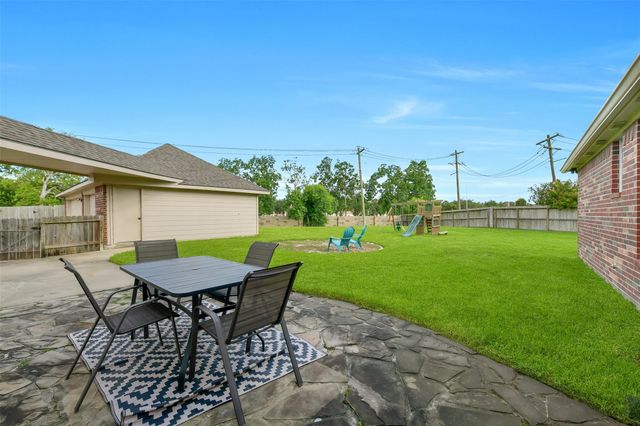 910 High Ridge Circle, Friendswood, TX 77546
