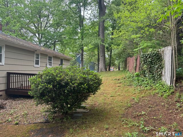 665 Bradley Street, East Haven, CT 06512