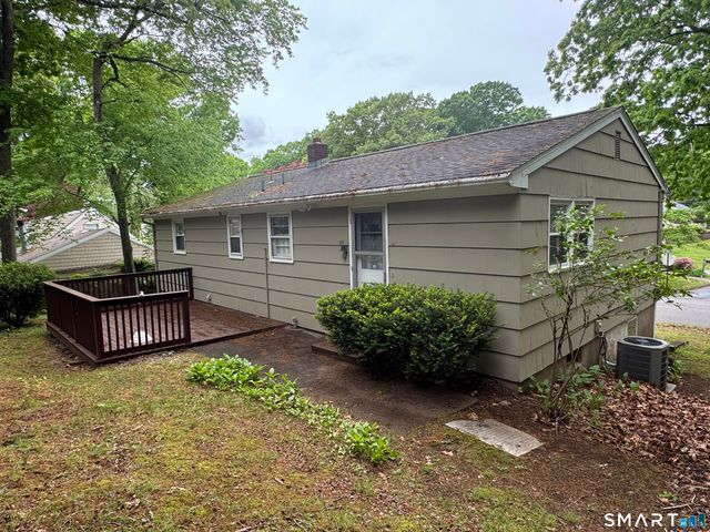 665 Bradley Street, East Haven, CT 06512