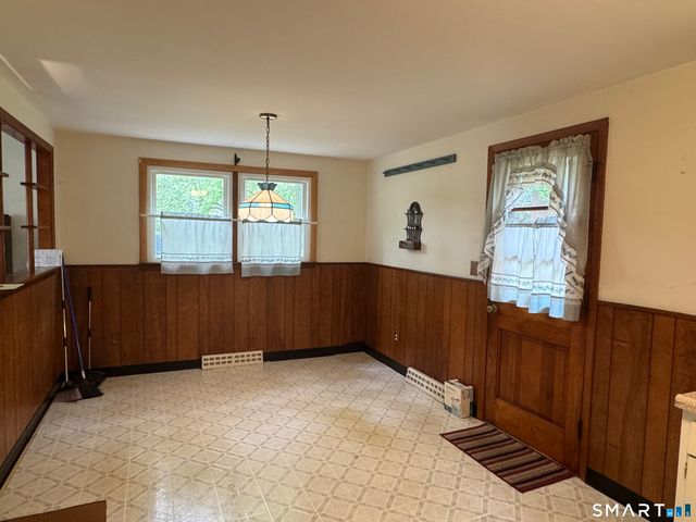 665 Bradley Street, East Haven, CT 06512