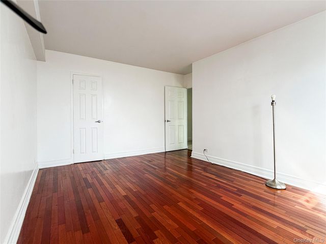 880 Boynton Avenue 9L, Bronx, NY 10473
