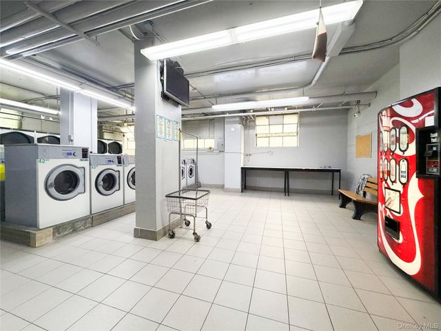 880 Boynton Avenue 9L, Bronx, NY 10473