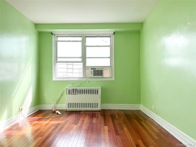 880 Boynton Avenue 9L, Bronx, NY 10473