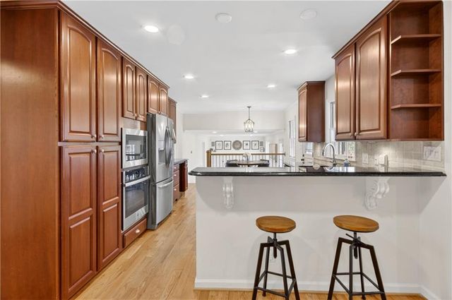 4979 Vernon Oaks Drive, Atlanta, GA 30338