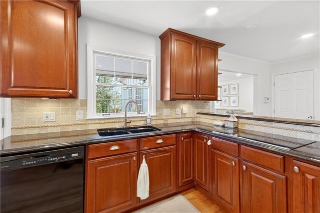 4979 Vernon Oaks Drive, Atlanta, GA 30338