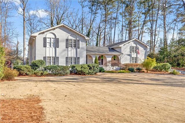 4979 Vernon Oaks Drive, Atlanta, GA 30338