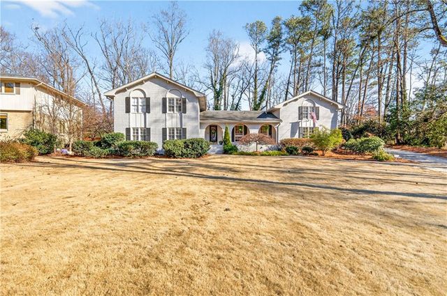 4979 Vernon Oaks Drive, Atlanta, GA 30338