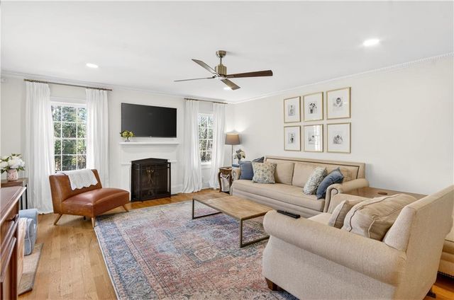 4979 Vernon Oaks Drive, Atlanta, GA 30338