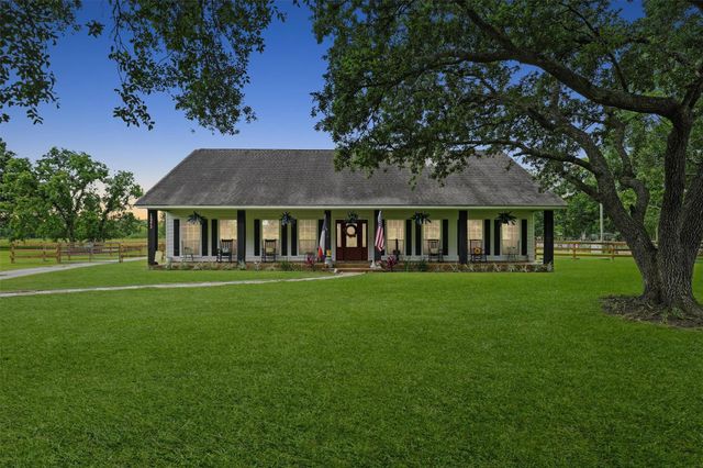 12373 Mccall Rd Road, Hamshire, TX 77622
