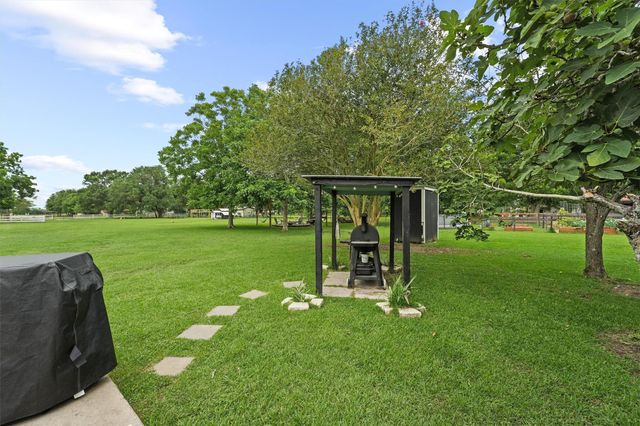 12373 Mccall Rd Road, Hamshire, TX 77622