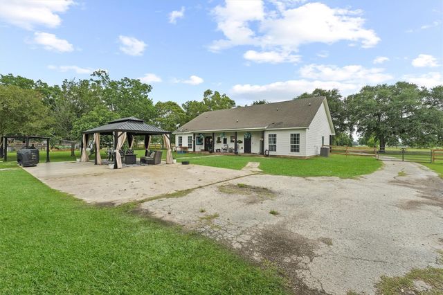 12373 Mccall Rd Road, Hamshire, TX 77622