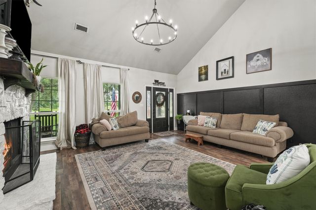 12373 Mccall Rd Road, Hamshire, TX 77622