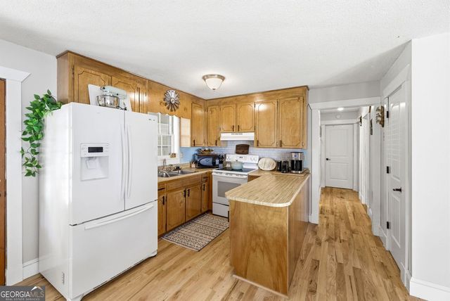 1193 Black Road, Cleveland, GA 30528