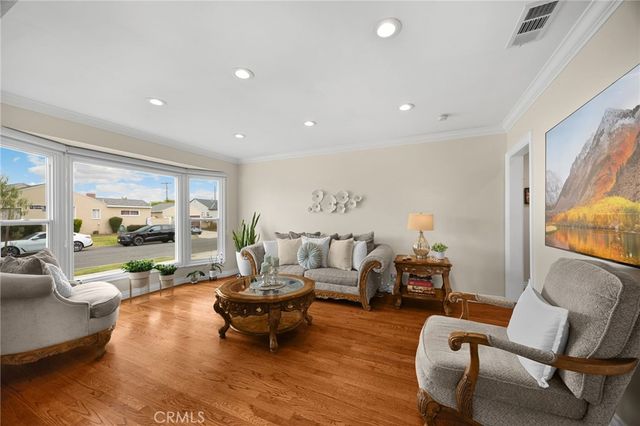 3926 Centralia, Lakewood, CA 90712