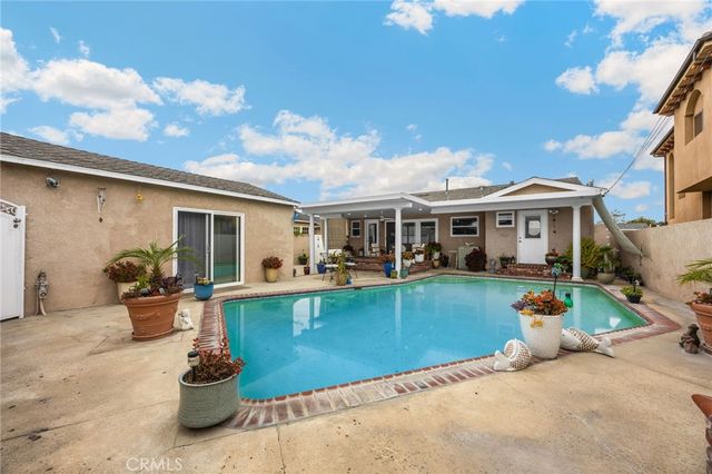 3926 Centralia, Lakewood, CA 90712