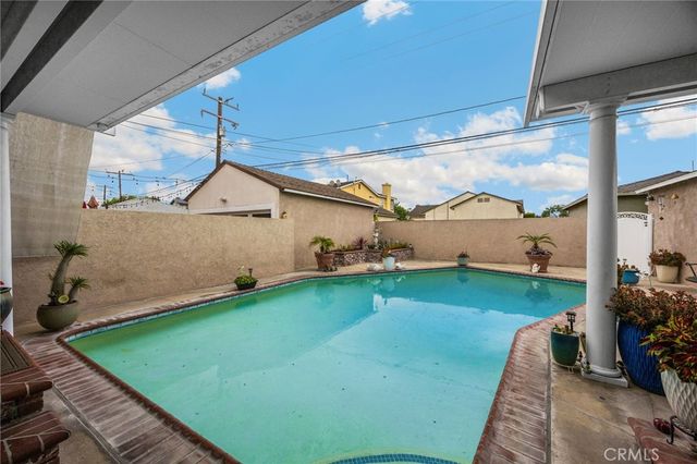 3926 Centralia, Lakewood, CA 90712