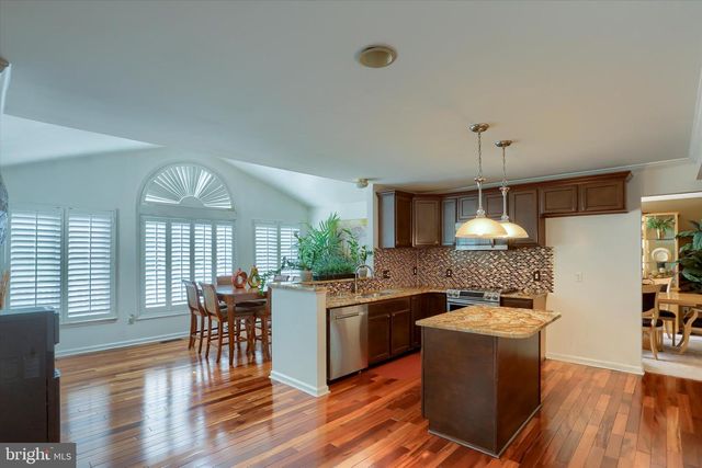 414 FLAGSTONE CIR, Coatesville, PA 19320