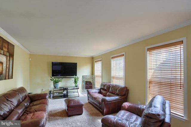 414 FLAGSTONE CIR, Coatesville, PA 19320
