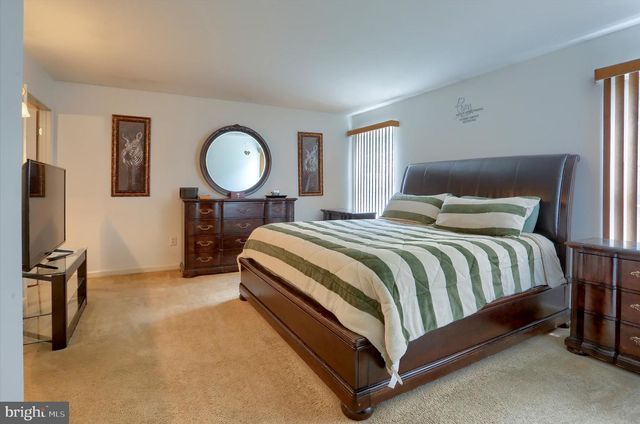 414 FLAGSTONE CIR, Coatesville, PA 19320