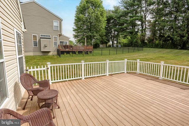 414 FLAGSTONE CIR, Coatesville, PA 19320