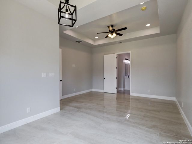 15609 Fox Lane, Selma, TX 78154
