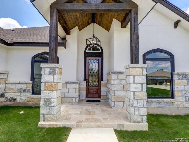 15609 Fox Lane, Selma, TX 78154