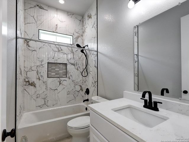 15609 Fox Lane, Selma, TX 78154