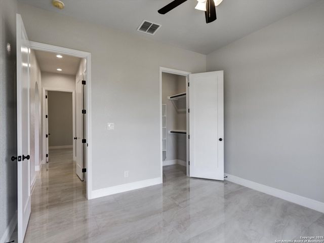 15609 Fox Lane, Selma, TX 78154